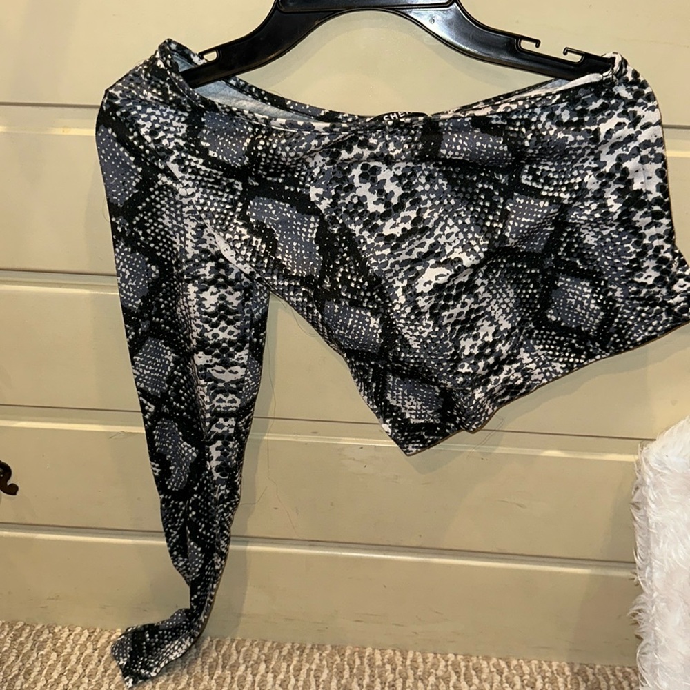 Sxmall one shoulder shein top